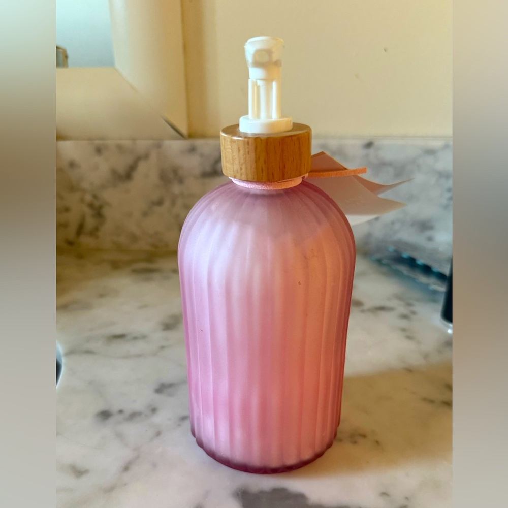 Addison & Gates luxury lotion and reusable bottle - Bellini Blush